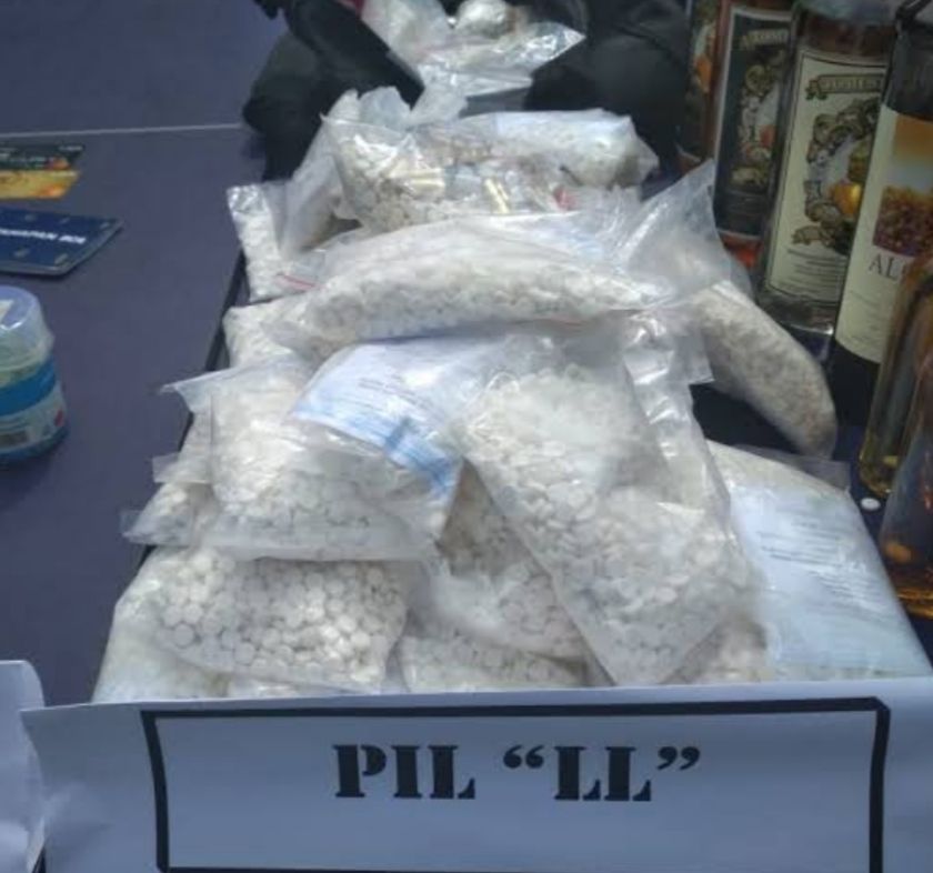 podiumnews.com-Pemuda Asal Banyuwangi Kuasai Ribuan Pil Koplo Dihukum 2 Tahun